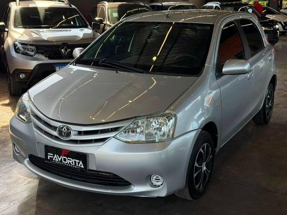 TOYOTA ETIOS 1.3 16V FLEX 4P MANUAL TOYOTA ETIOS 1.3 16V FLEX 4P MANUAL